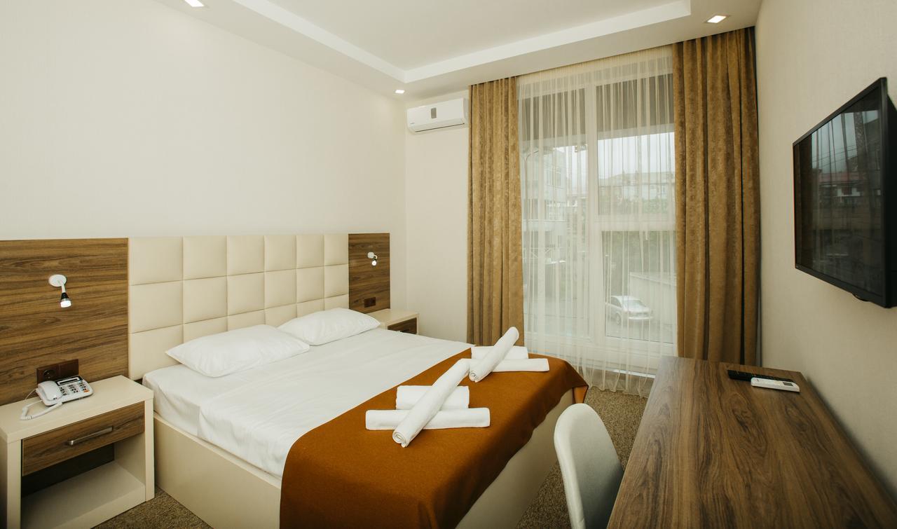 City Hotel Batumi Exterior foto